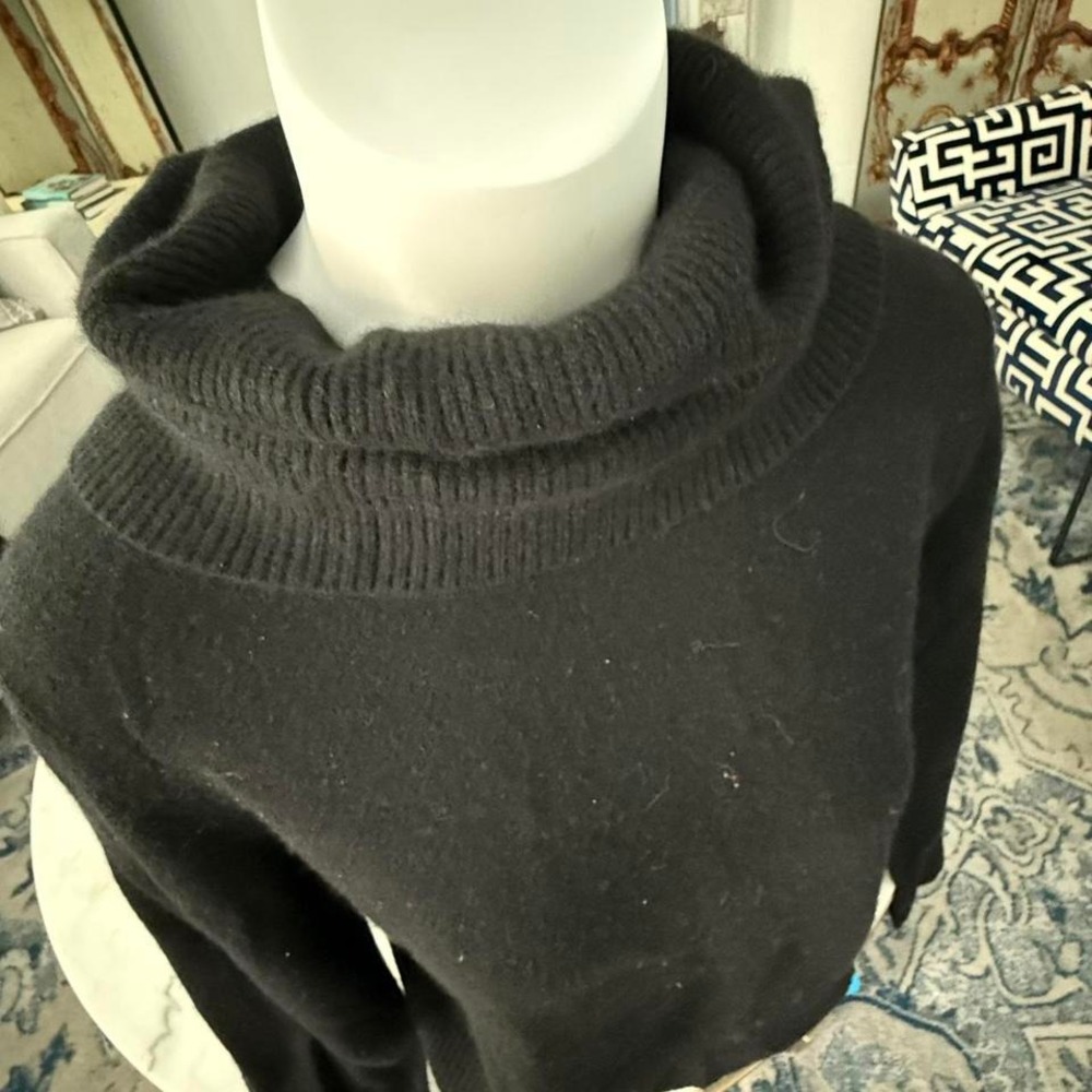 Anne Klein black cashmere sweater
